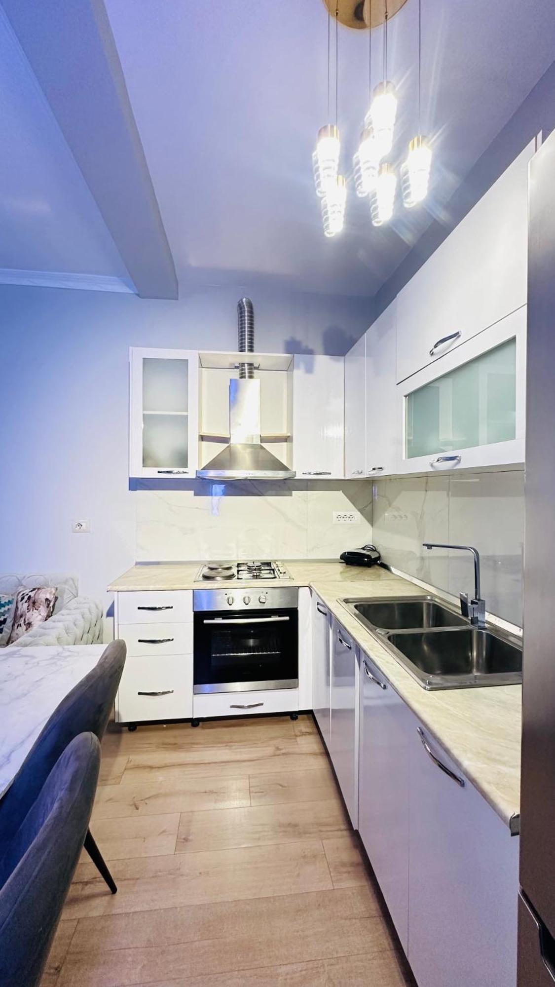 Bllok: Central Cozy Stay, 24/7 Self Check-In Tirana Exteriör bild