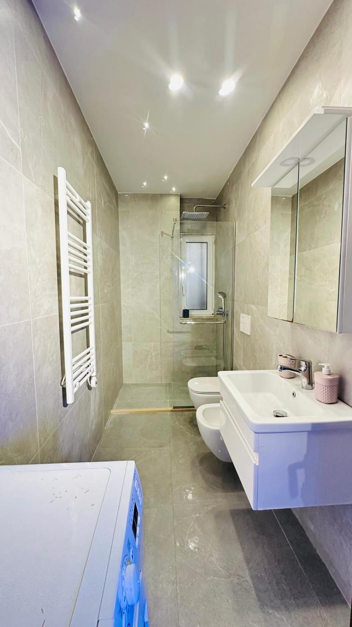 Bllok: Central Cozy Stay, 24/7 Self Check-In Tirana Exteriör bild